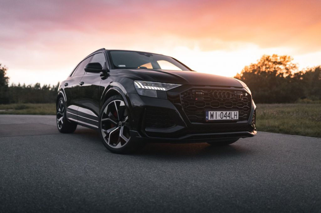 Audi RSQ8 front