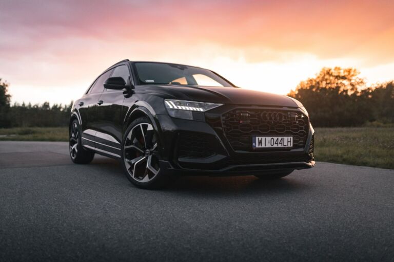Audi RSQ8 linia