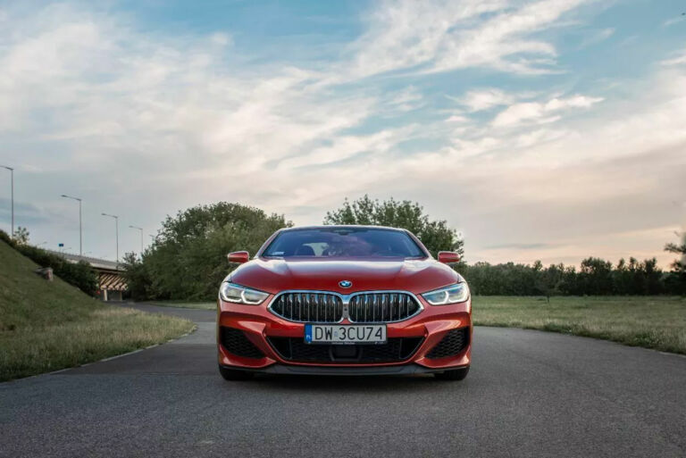 BMW 850i 6