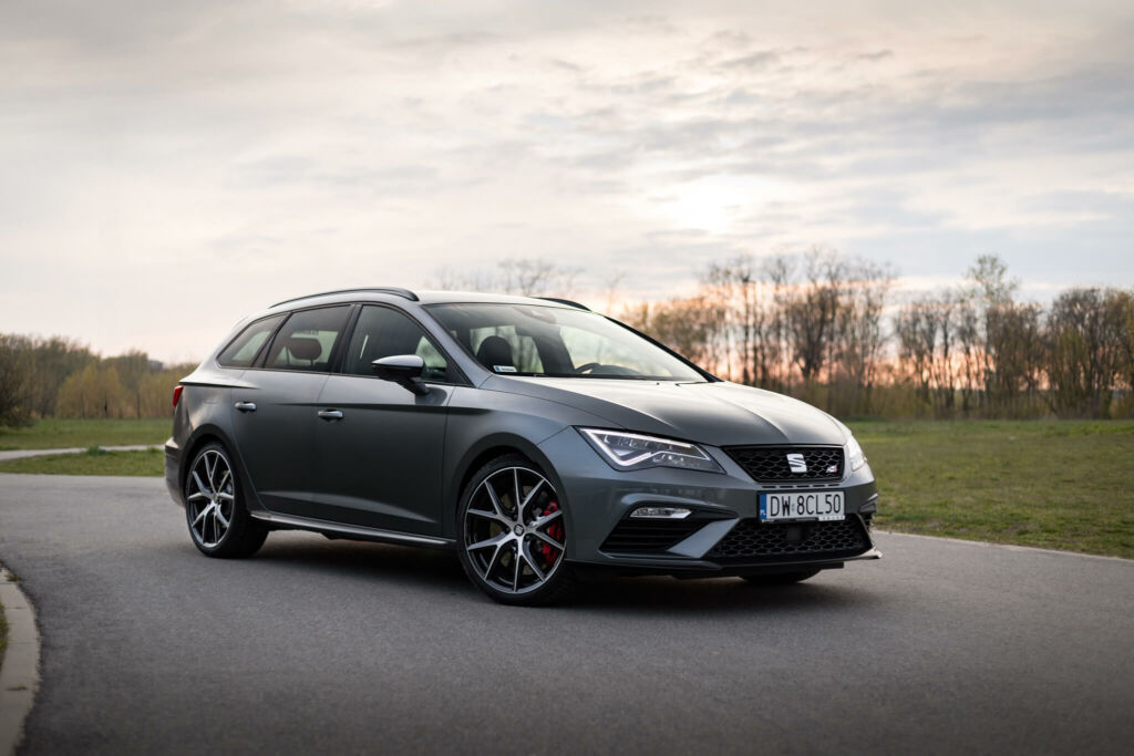 Cupra ST lowres 9