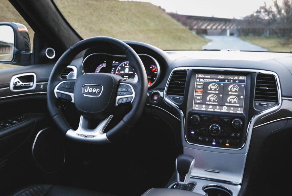 Trackhawk hires 6