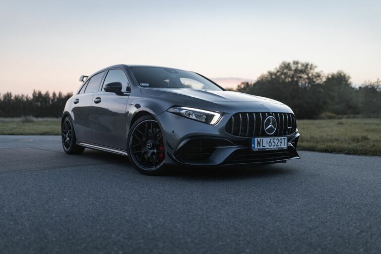 Mercedes AMG A45s Szary Linia