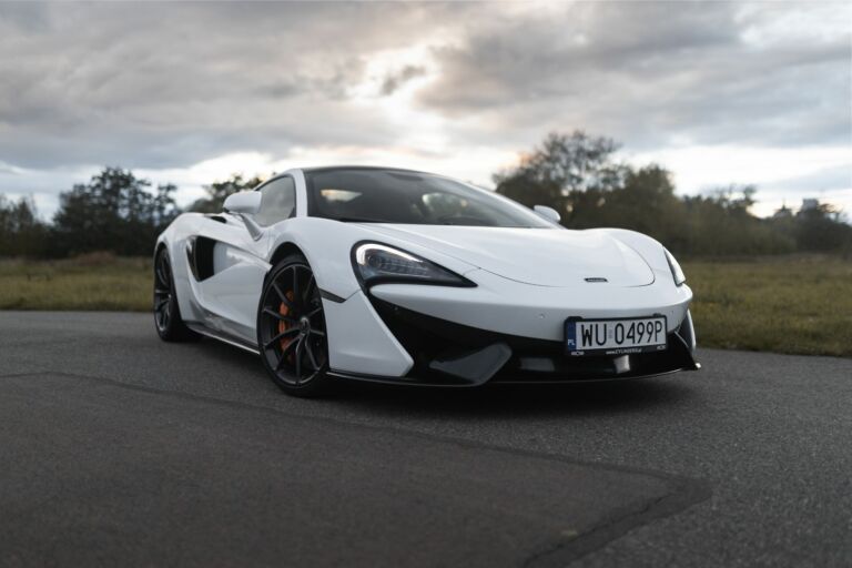 McLaren 570 GT sylwetka