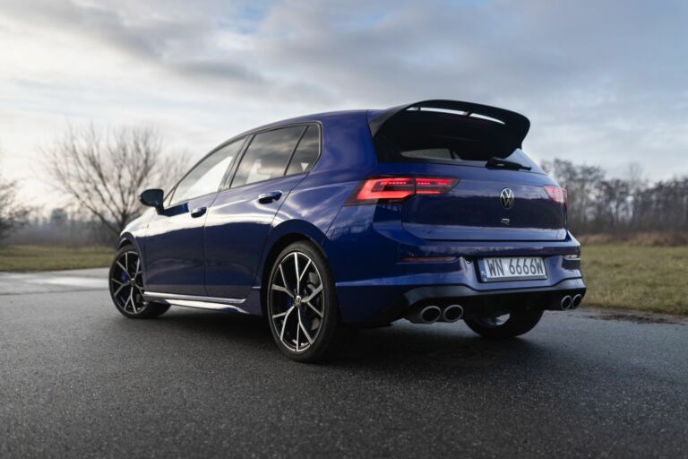 Volkswagen Golf R Linia