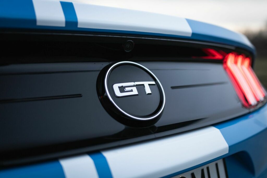 Ford Mustang Grabber Blue Znaczek Tyl