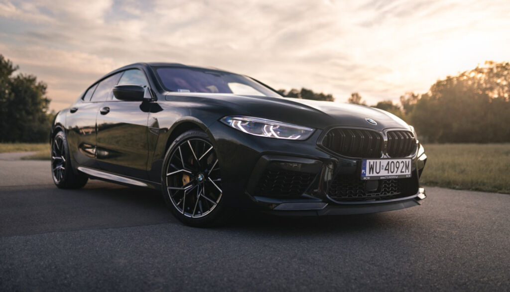 BMW M8 Competition Gran Coupe linia 1