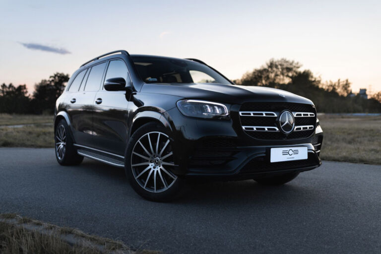 Mercedes-Benz GLS 400D AMG Line – sylwetka samochodu – ujęcie 1