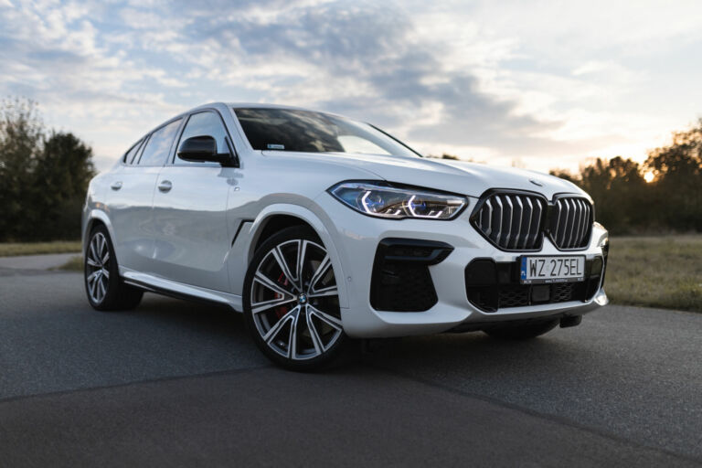 X6 M50d 5 sylwetka