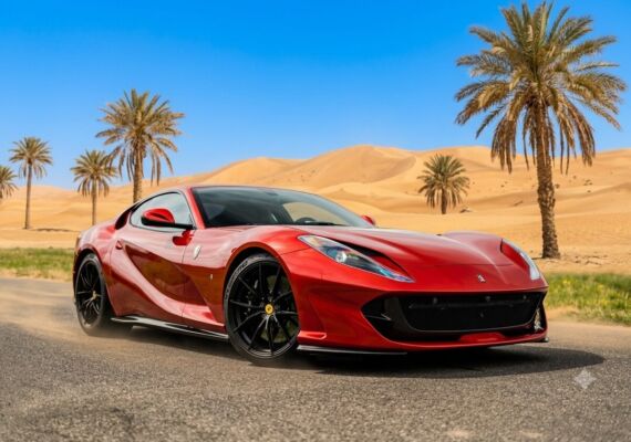 Ferrari 812 Superfast – sylwetka z przodu – ujęcie 12