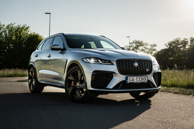 Jaguar F PACE sylwetka