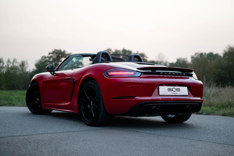 Porsche 718 Boxster GTS – linia nadwozia – ujęcie 1
