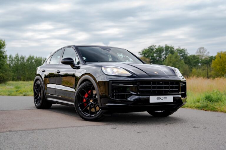 Porsche Cayenne GTS Coupé – sylwetka z przodu