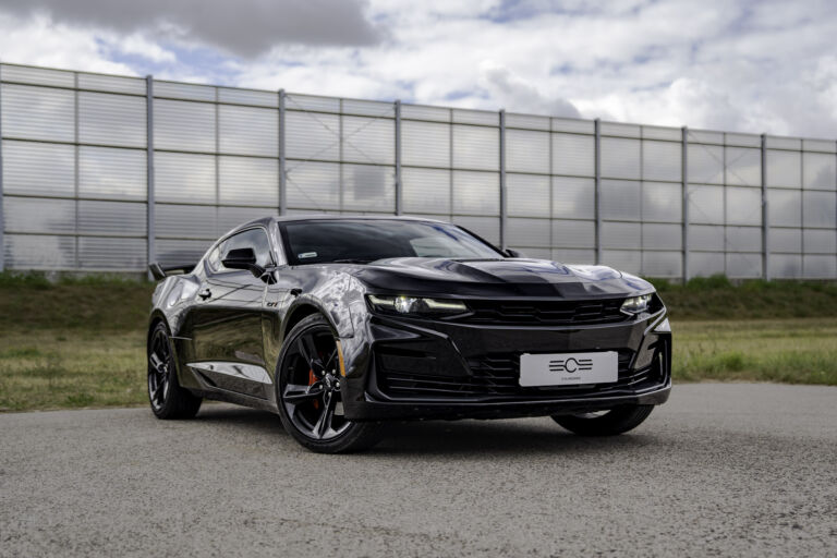 Chevrolet Camaro LT1 6.2 V8 Black – linia nadwozia – ujęcie 1