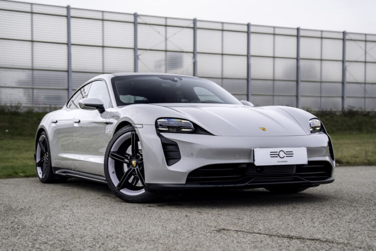 Porsche Taycan – linia przodu