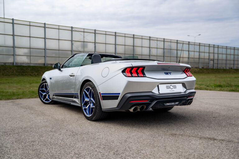 Ford Mustang S650 GT/CS Cabrio – sylwetka z tyłu