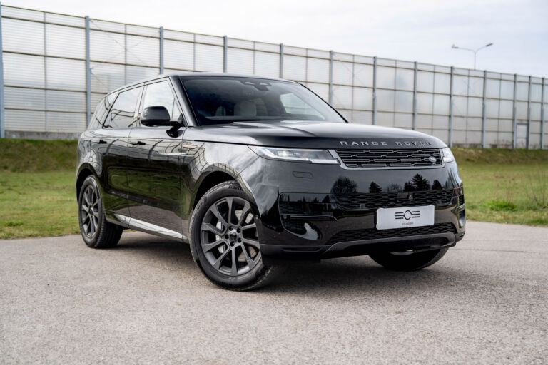 Land Rover Range Rover Sport D250 – sylwetka z przodu