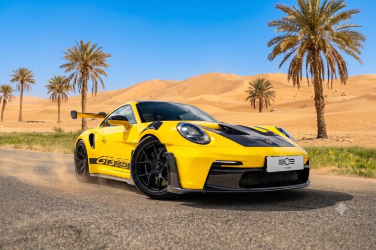 Porsche 911 GT3 RS – sylwetka z przodu – ujęcie 2