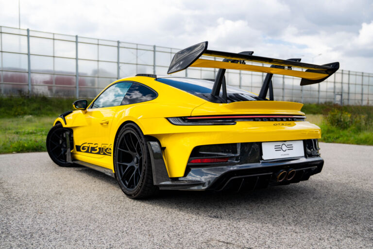 Porsche 911 GT3 RS – sylwetka z tyłu