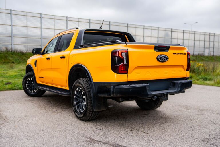 Ford Ranger Wildtrak X – sylwetka z tyłu